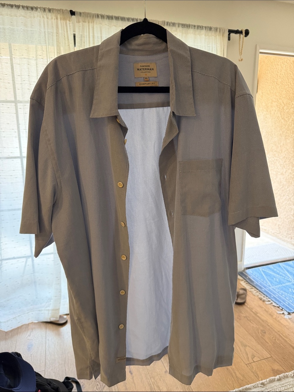 Waterman by Aloha Republic Taupe Short-Sleeve Button-Down Shirt